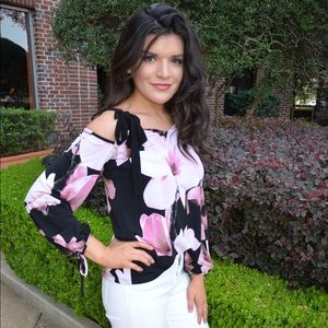 Meet your Posher, Larissa